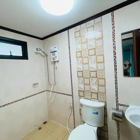 The Monday: Budget Stay Near Laem Mae Phim Beach Klaeng Exterior photo